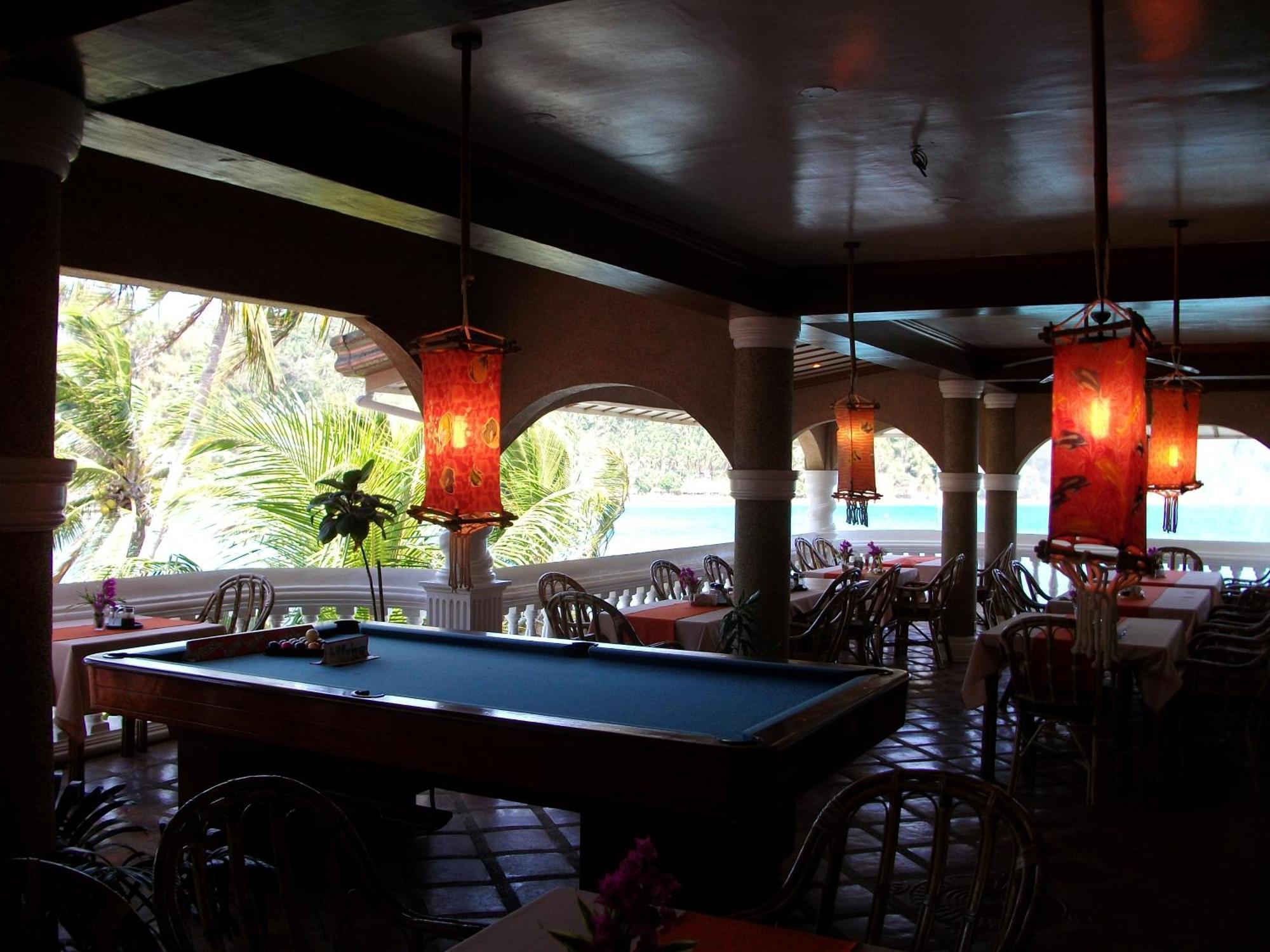 Blue Crystal Beach Resort Puerto Galera Exterior foto