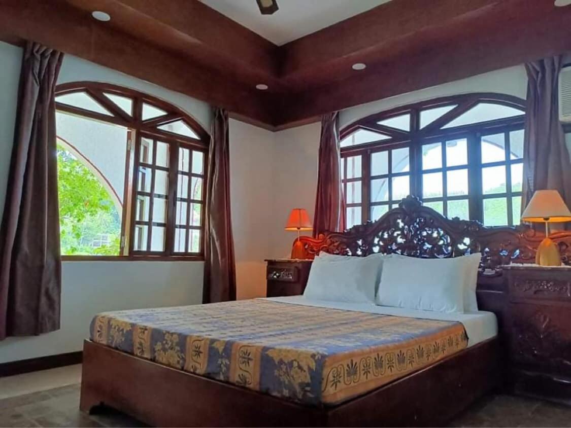 Blue Crystal Beach Resort Puerto Galera Exterior foto