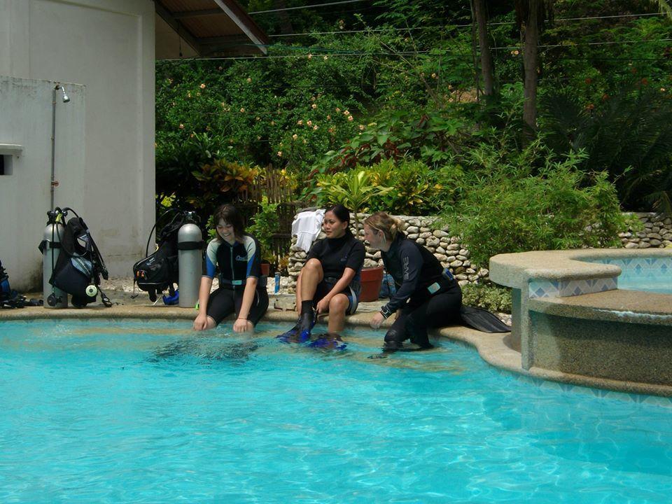 Blue Crystal Beach Resort Puerto Galera Exterior foto