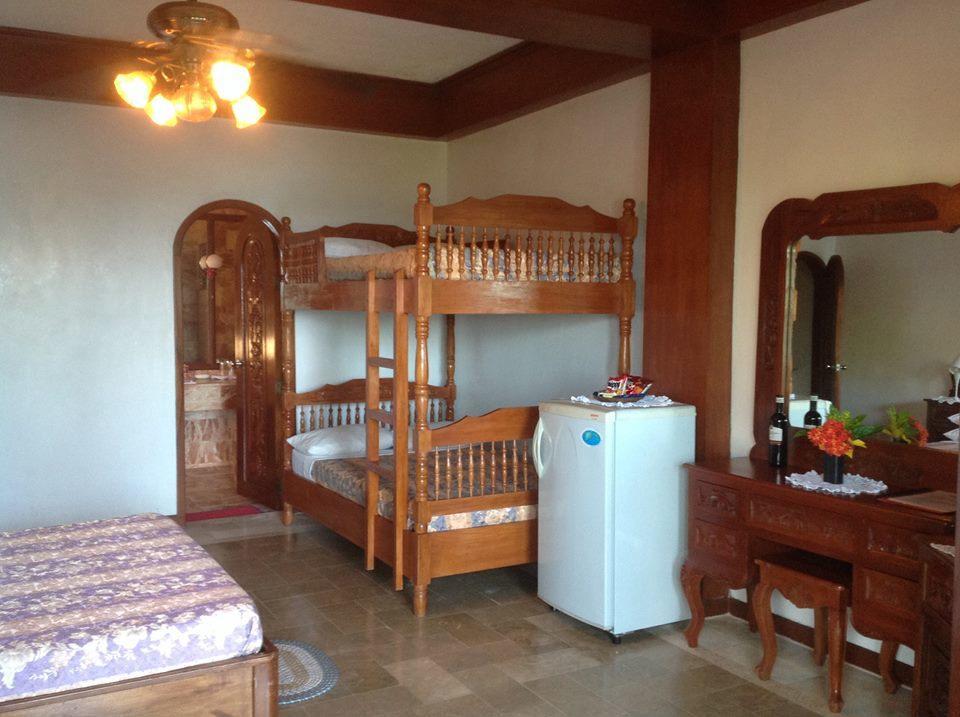 Blue Crystal Beach Resort Puerto Galera Exterior foto