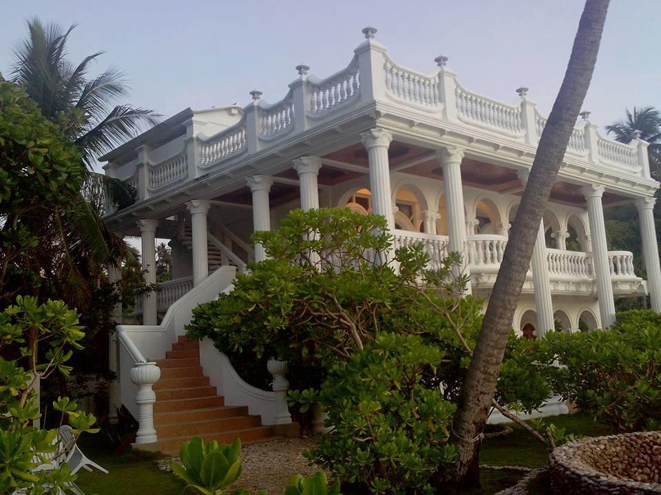 Blue Crystal Beach Resort Puerto Galera Exterior foto
