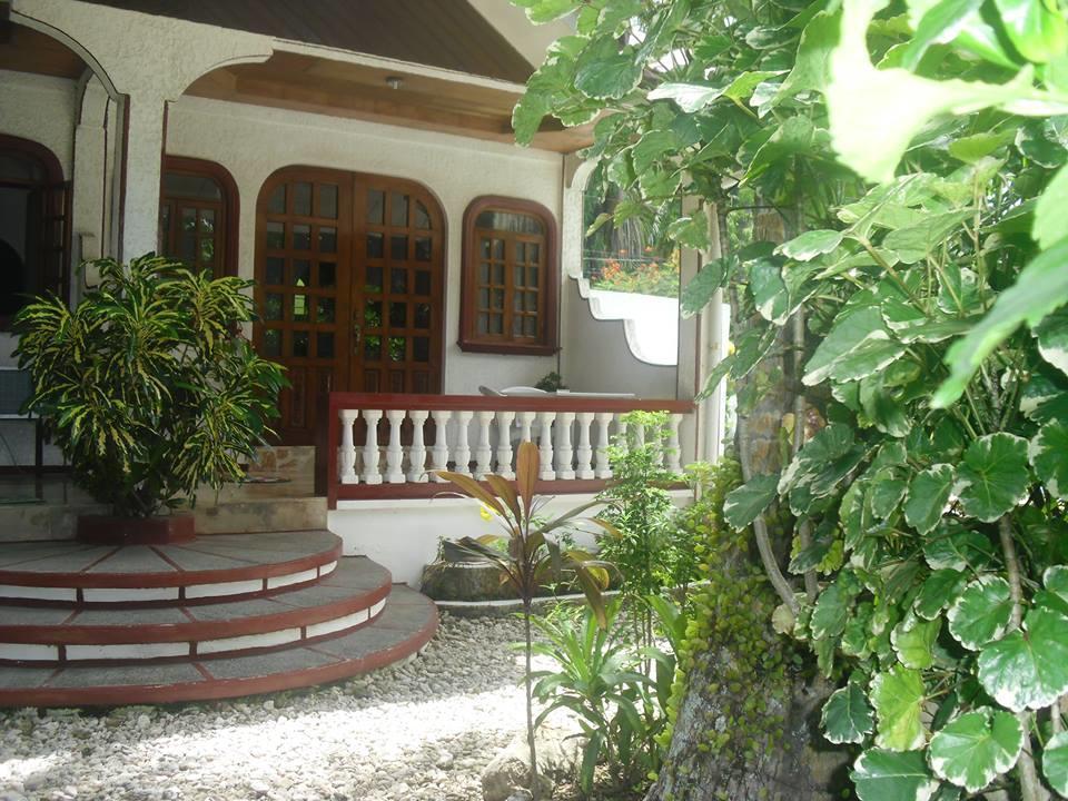 Blue Crystal Beach Resort Puerto Galera Exterior foto