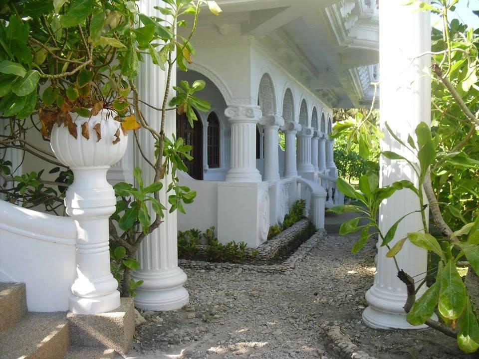 Blue Crystal Beach Resort Puerto Galera Exterior foto